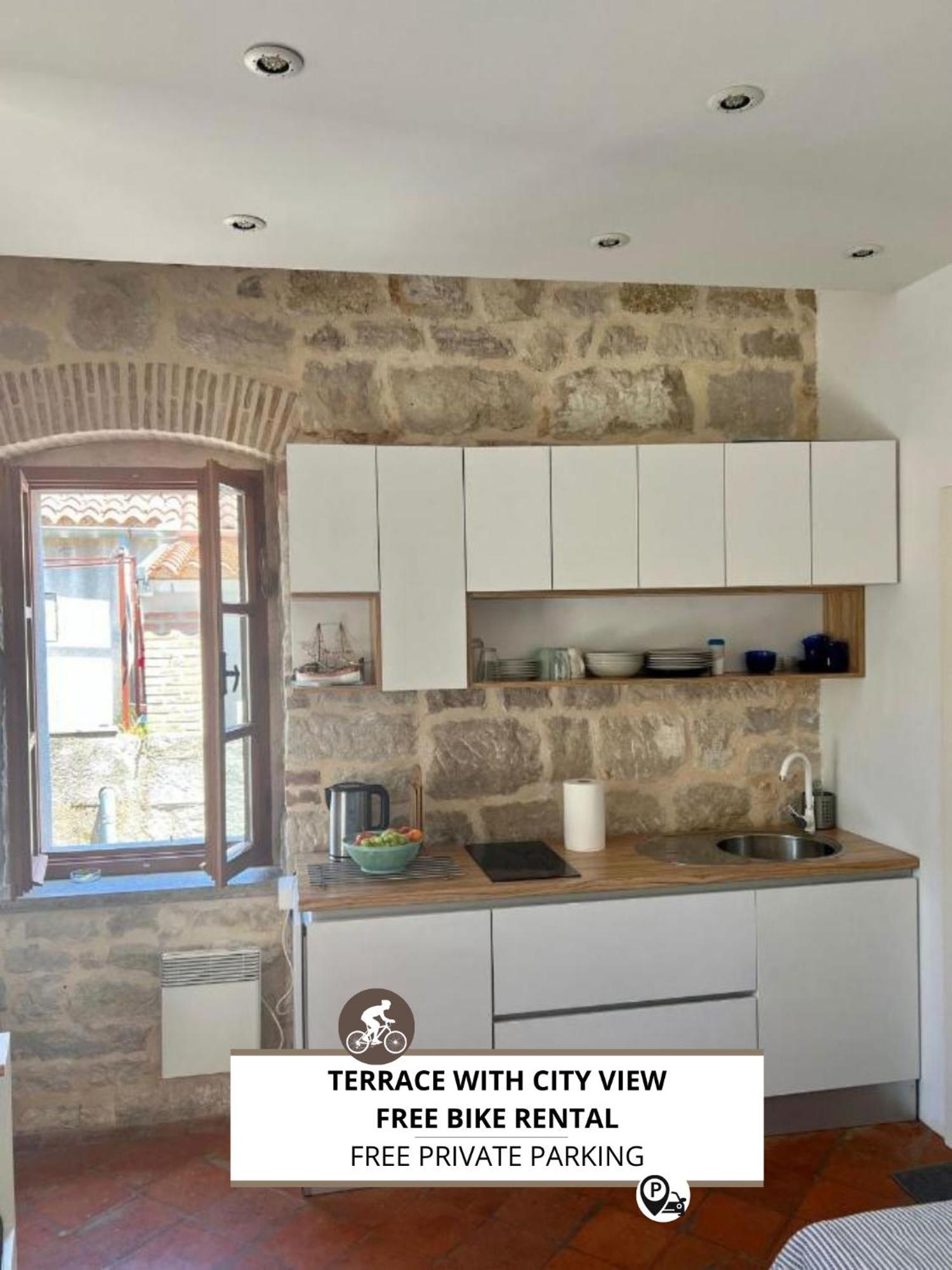 Sweet Suite Kastel Old Town Funtana Exterior photo